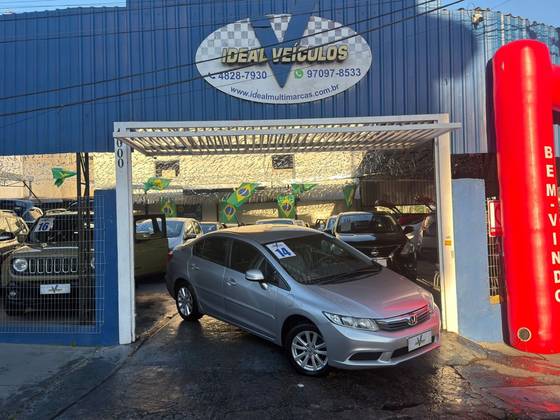 HONDA CIVIC 1.8 LXS 16V FLEX 4P AUTOMÁTICO HONDA CIVIC 1.8 LXS 16V FLEX 4P AUTOMÁTICO